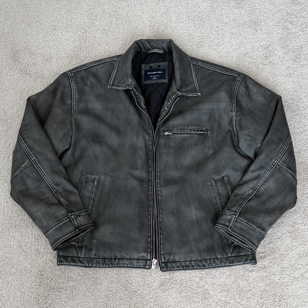 Abercrombie Cropped Vegan Leather Zip Trucker Jacket Black XL